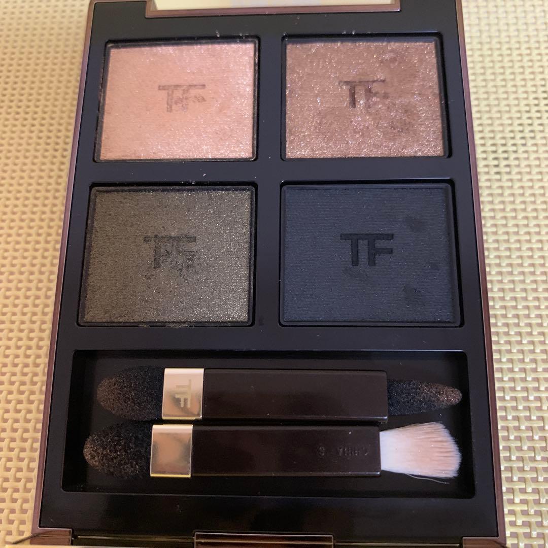 TOM FORD アイシャドウパレット 4色 オリーブスモーク