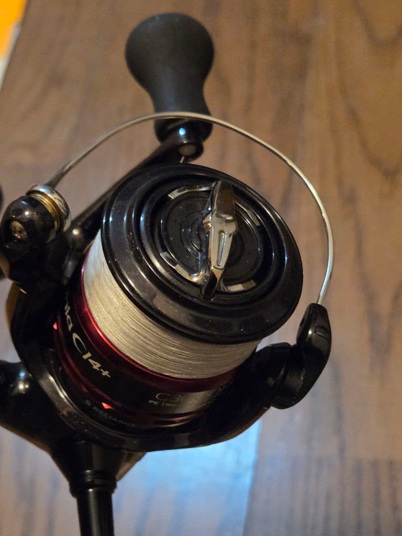 【美品】シマノ 12′セフィアCI4+ C3000HGSDH スピニングリール