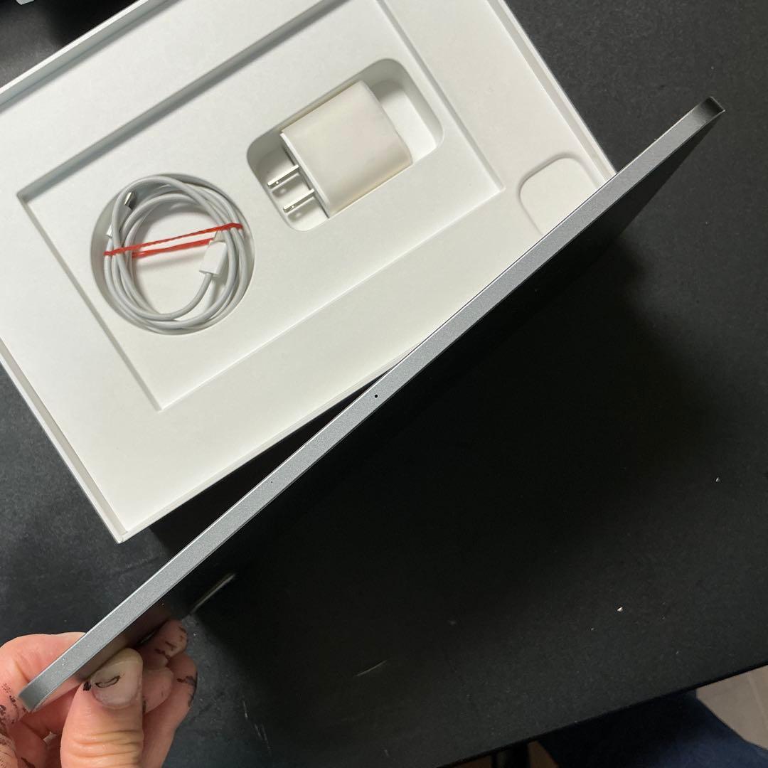 ★美品iPadPro 11インチ　第2世代　128GB WiFi バッテリ88％