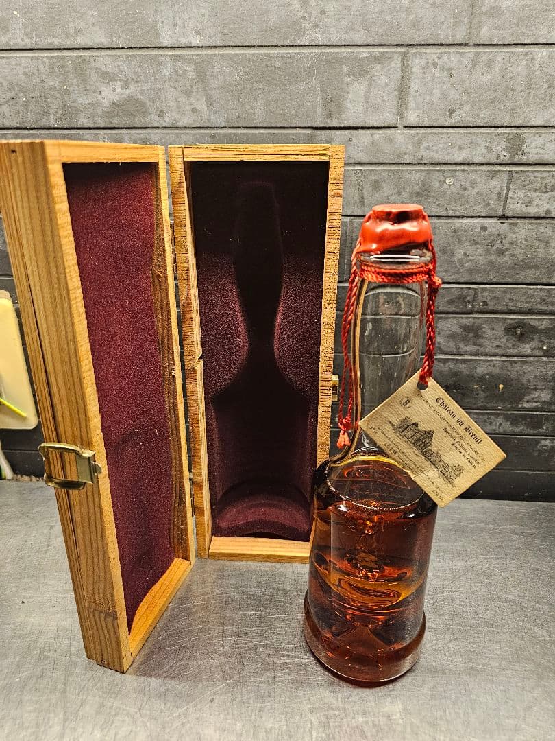 Chateau du Breuil 木製ケース付き　オールドボトル