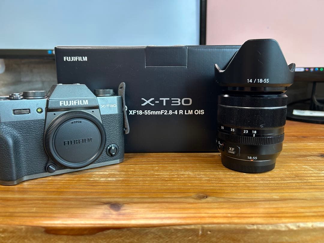 FUJIFILM X-T30 レンズセット　純正の予備バッテリー付き