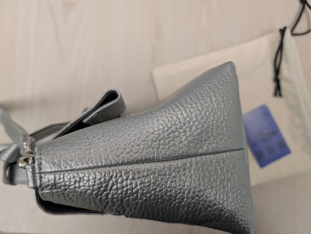 【新品未使用】JETSETTER限定色シルバー レザー ショルダーバッグ