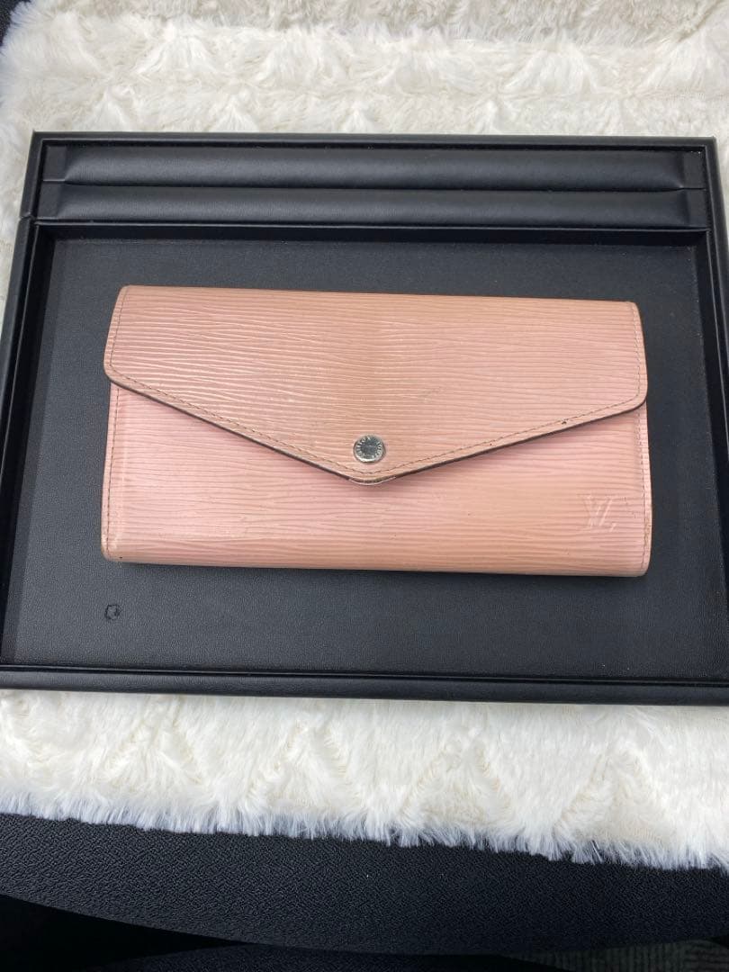 Louis Vuitton ヴィトン エピ ポルトフォイユ・サラ 長財布