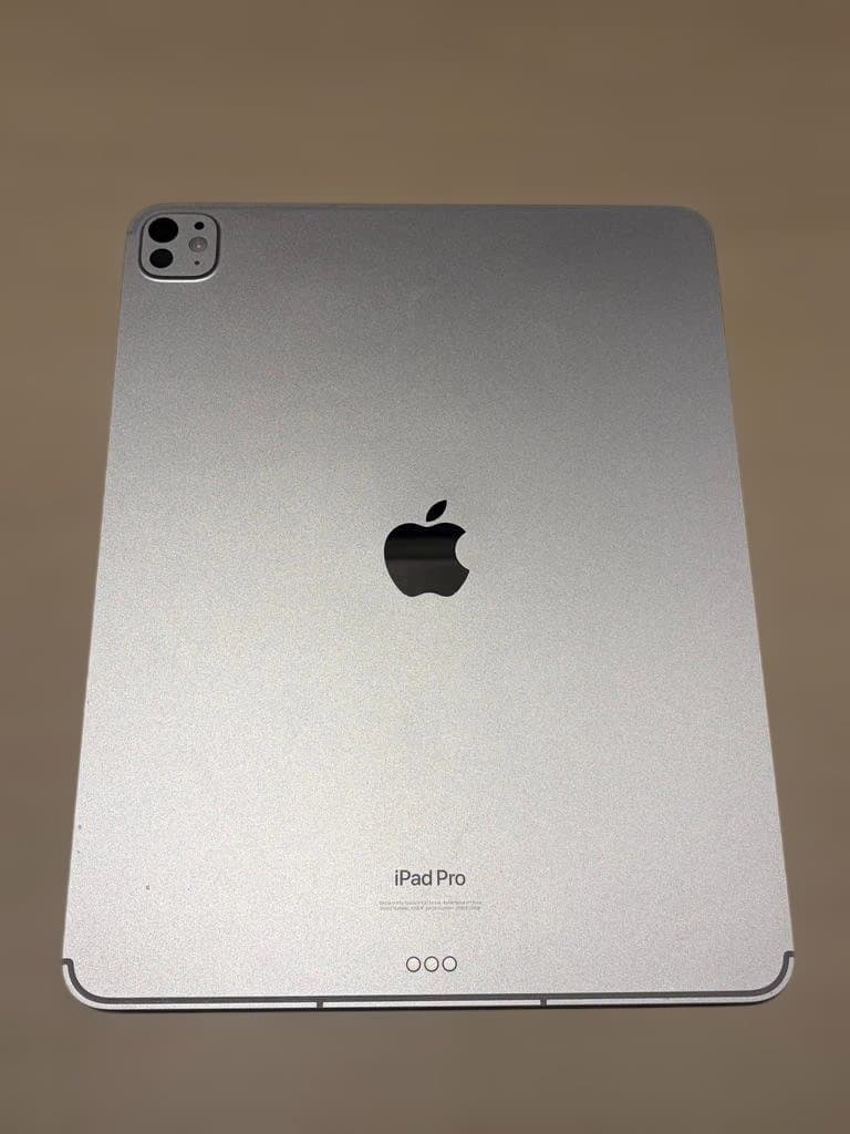 【美品】M4 iPadPro 11インチ Wi-Fi　シルバー　2024年