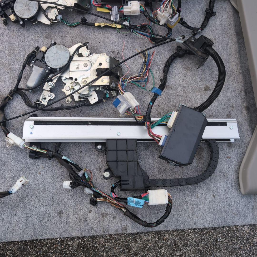 エブリイバンda64V ドアクローザー ドアロック