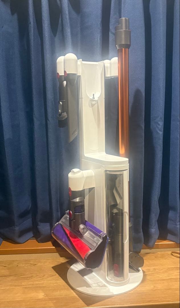 【美品】DysonV10 fluffy SV12 フロアドック　新品ツール多数