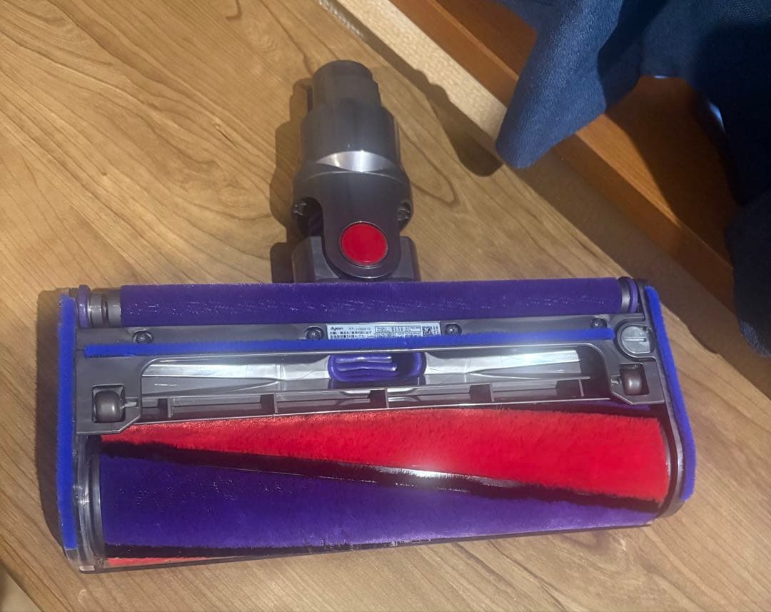 【美品】DysonV10 fluffy SV12 フロアドック　新品ツール多数