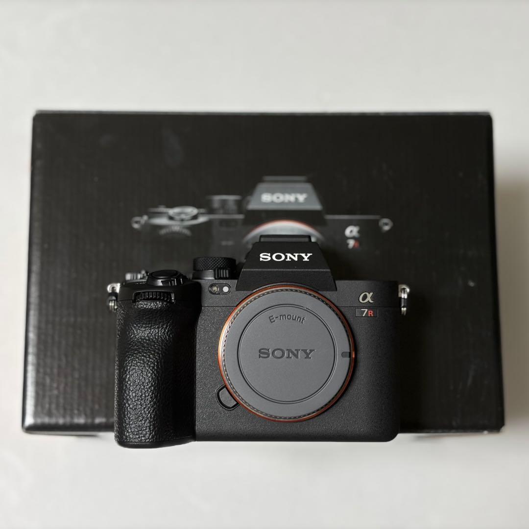 SONY α7RV ミラーレス一眼 本体と付属品　撮影枚数194枚