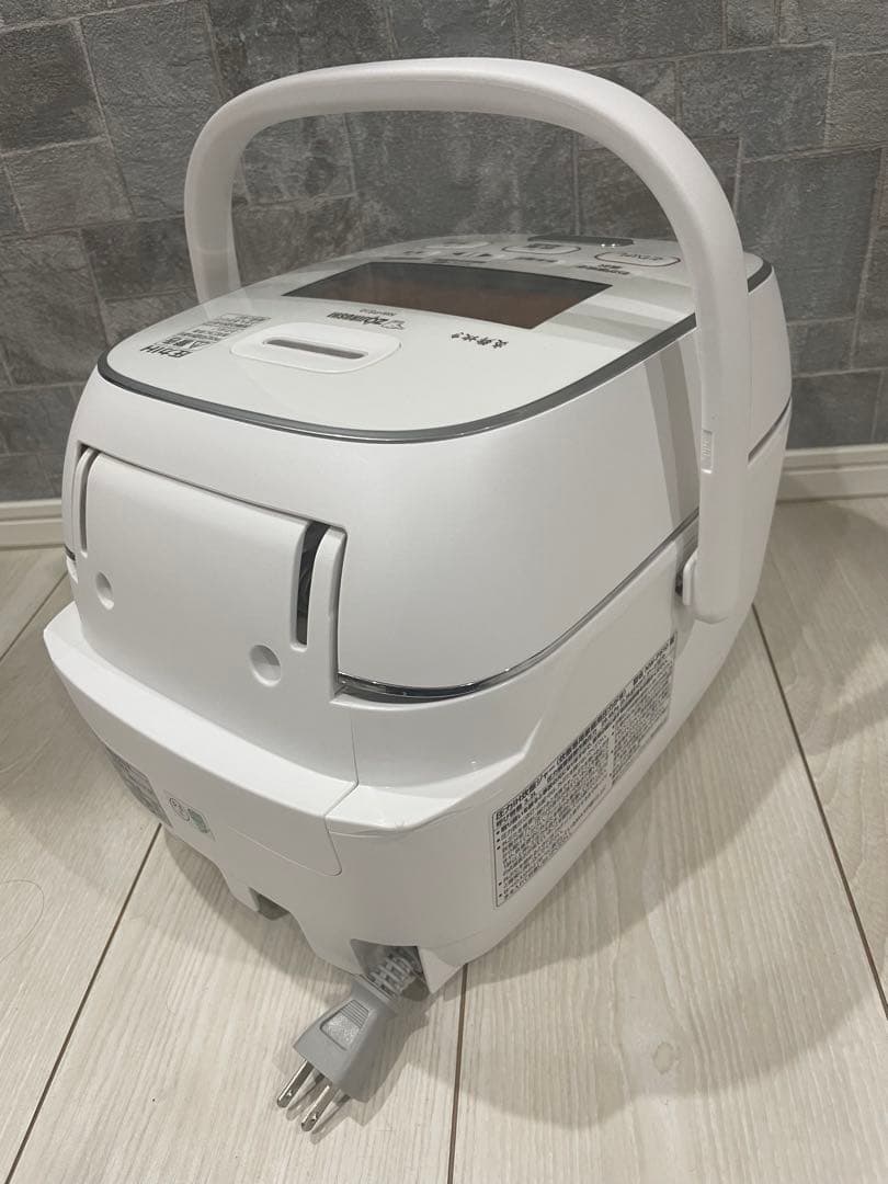 ZOJIRUSHI 圧力IH炊飯器 NW-PS10型　5.5合　炎舞炊き