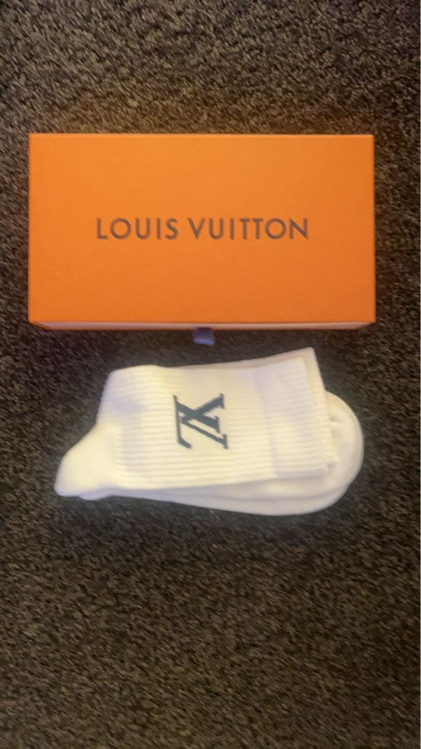 ルイ・ヴィトン ロゴ入りソックス ホワイト 新品未使用　定価38500円