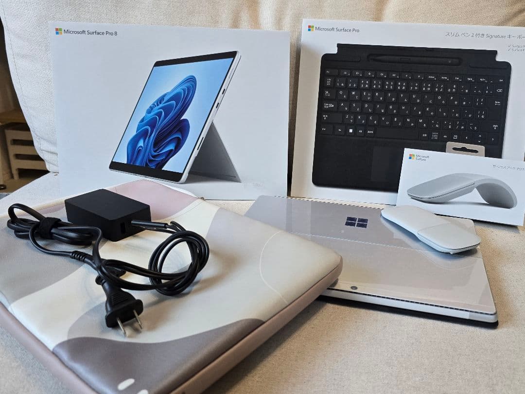 Microsoft Surface Pro 8 本体 + キーボード + マウス