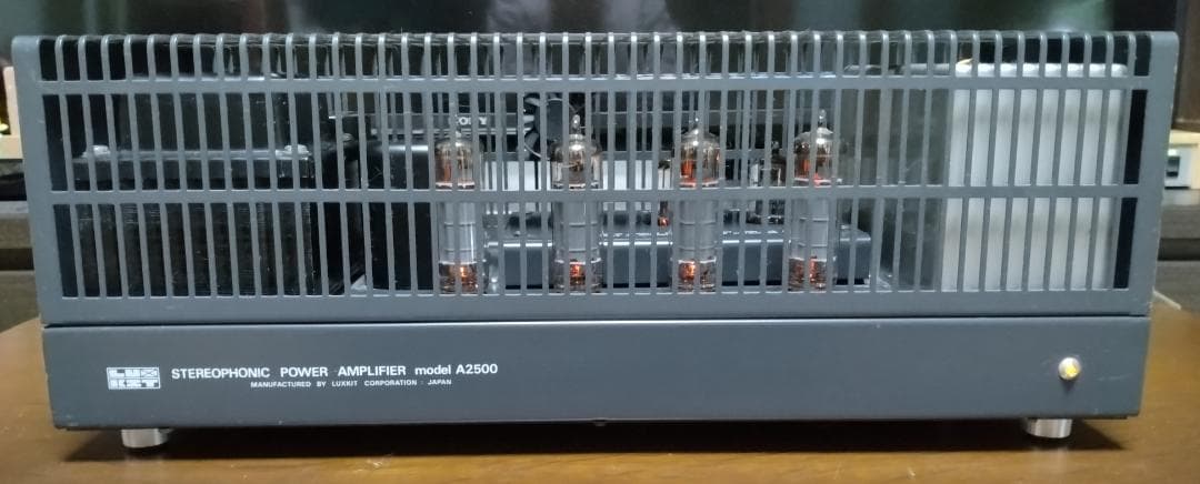 真空管パワーアンプ A2500