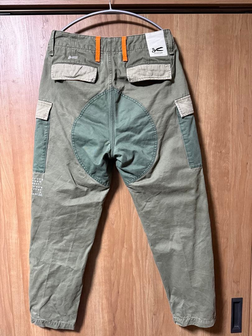 ドラゴン。カーゴパンツ ボトムスとフライトジャケット