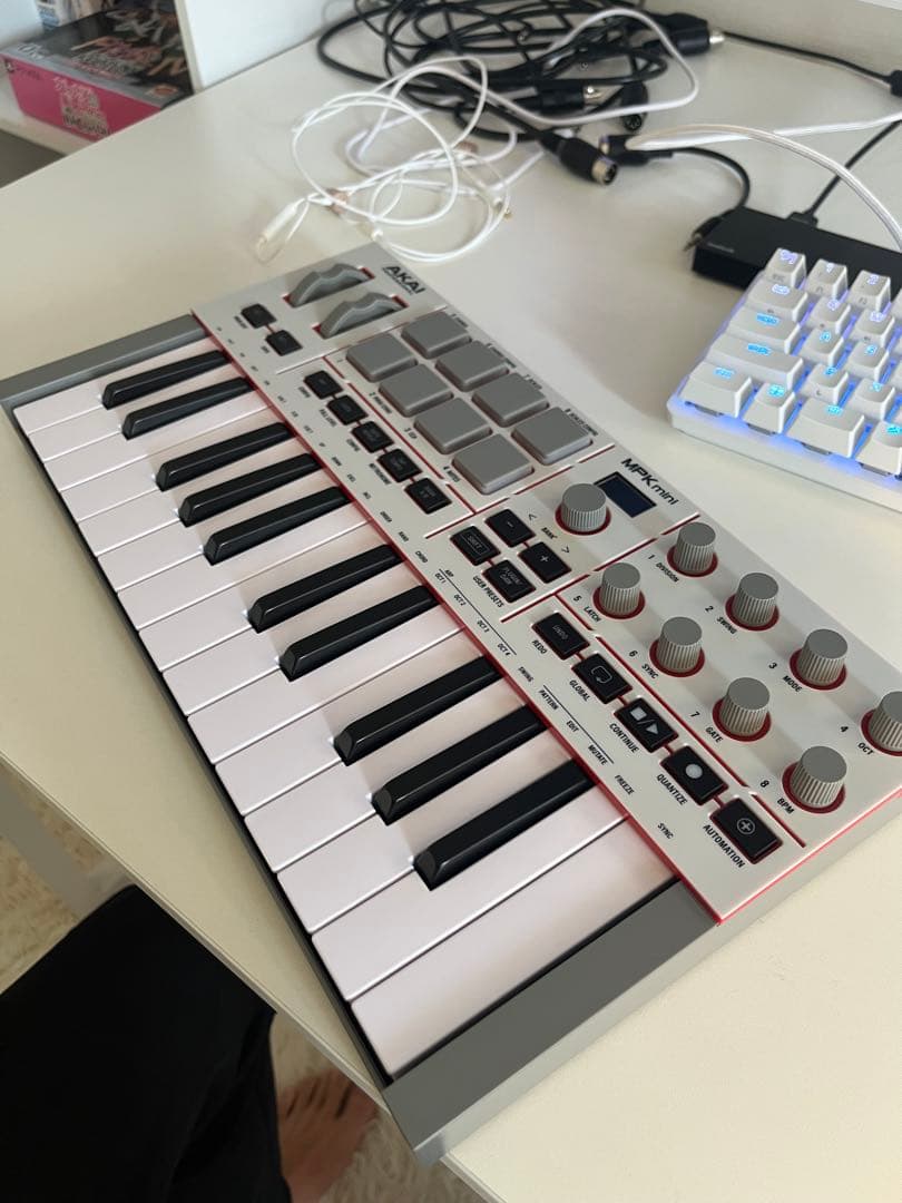 AKAI MPK Mini IV MIDIキーボード