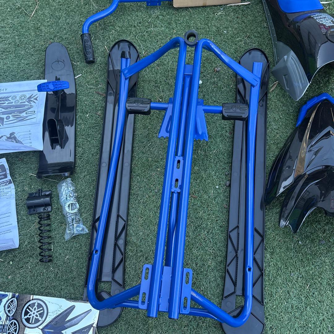 YAMAHA 　APEX スノーモービル型　ソリ　子ども用