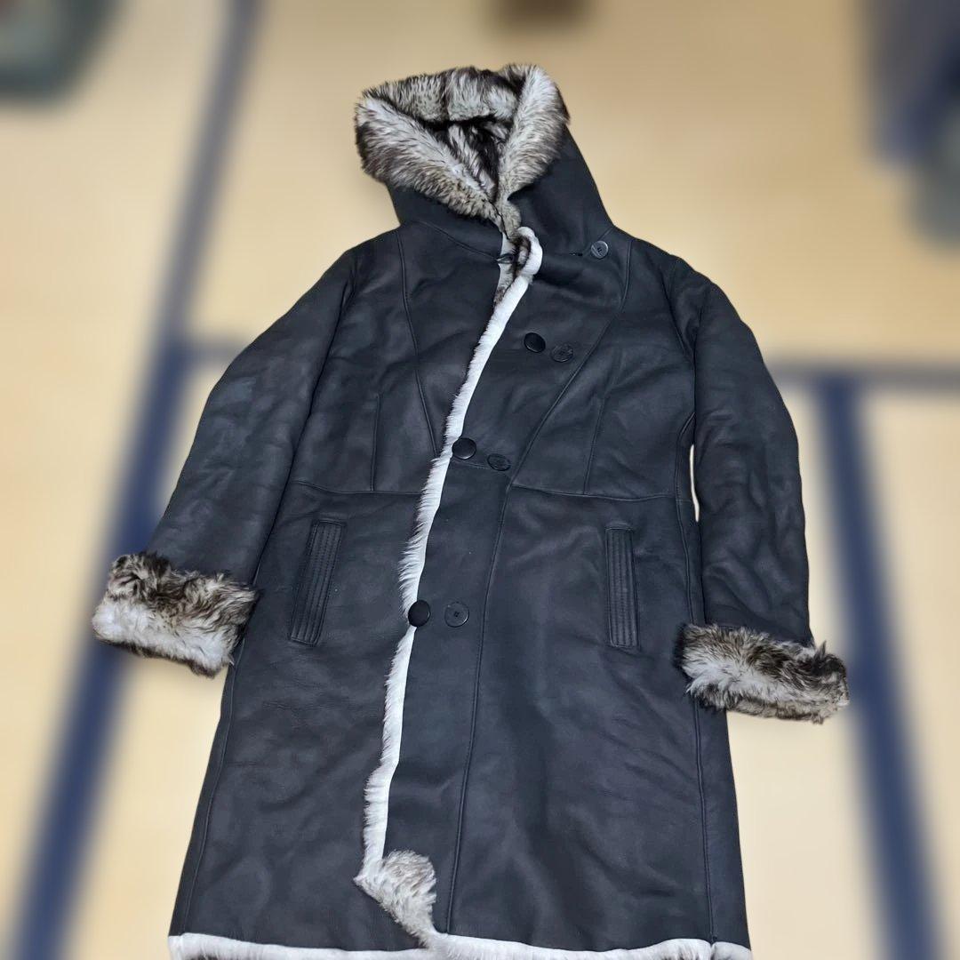 黒いレザーコート ファー付きフード　40