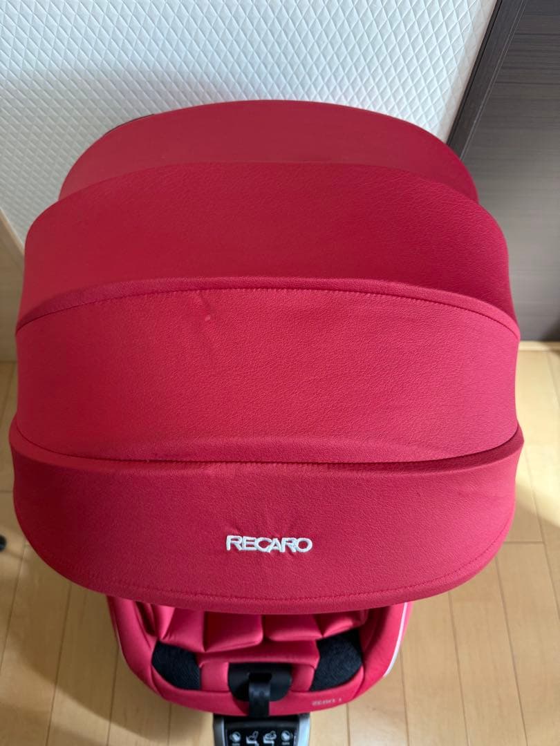 RECAROレカロ　ゼロワン　車用チャイルドシート レッド　新生児対応