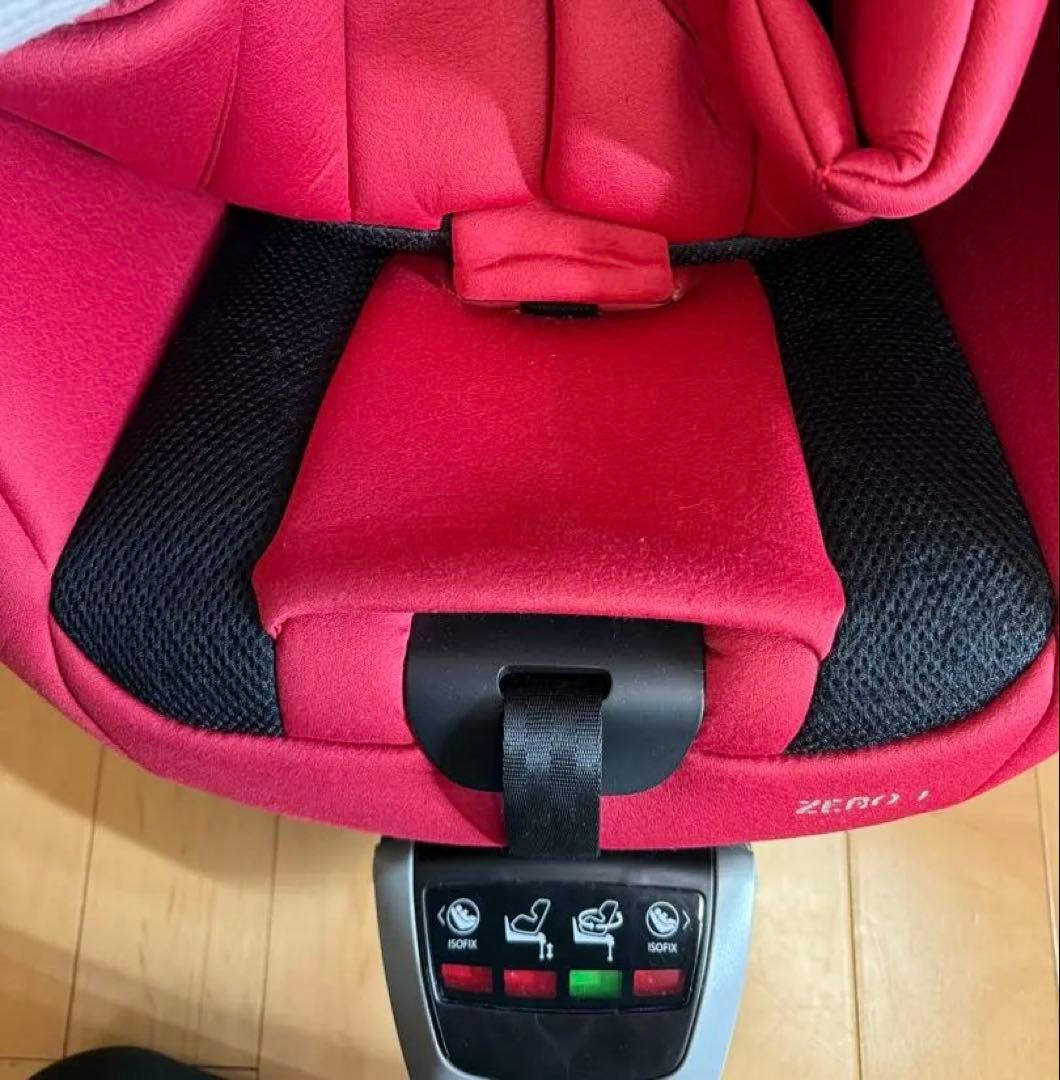 RECAROレカロ　ゼロワン　車用チャイルドシート レッド　新生児対応