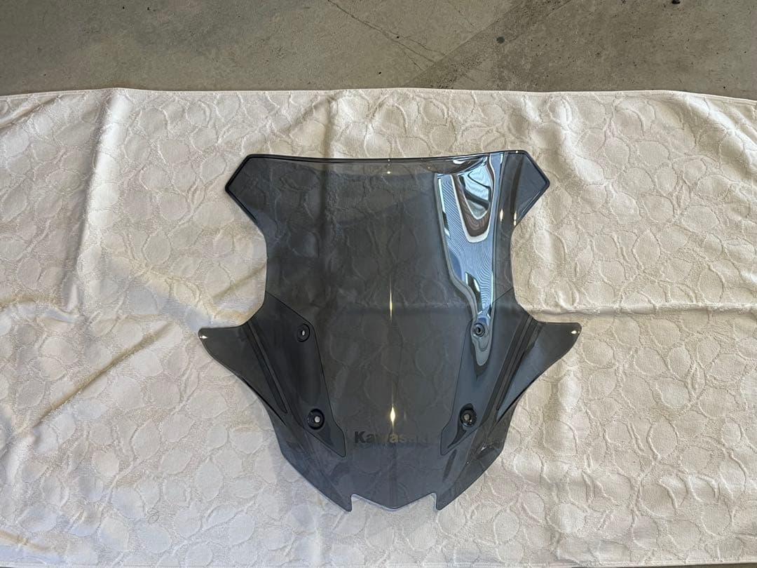 Kawasaki ウィンドシールド スモーク Lサイズ