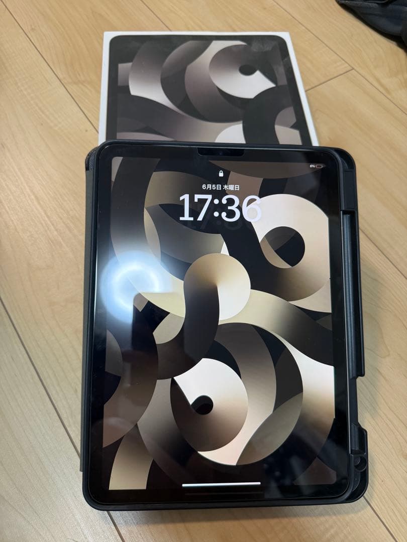 iPad Air 第五世代本体　64GB バッテリー100%