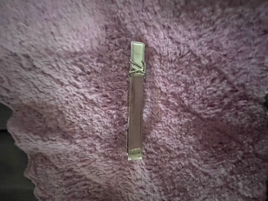 LOUISVUITTONシルバー ネクタイピン シンプルデザイン