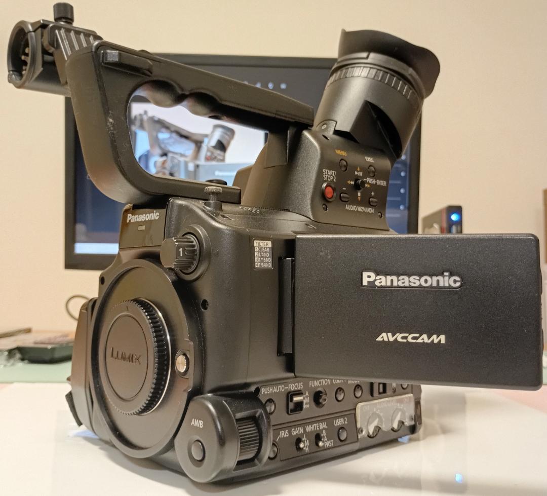 ビデオカメラ [210HoursOfUse]No Scratches or Dirt.