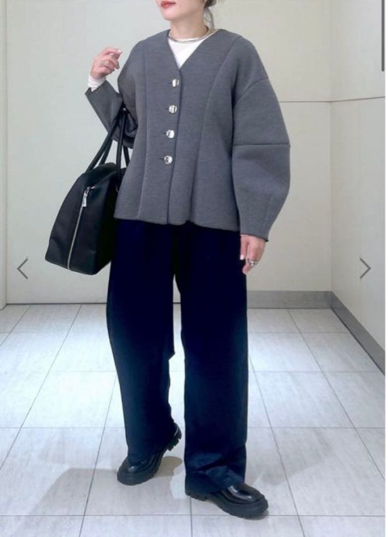 ADAM ET ROPÉ FEMME ミックスボタンペプラムカーディガン