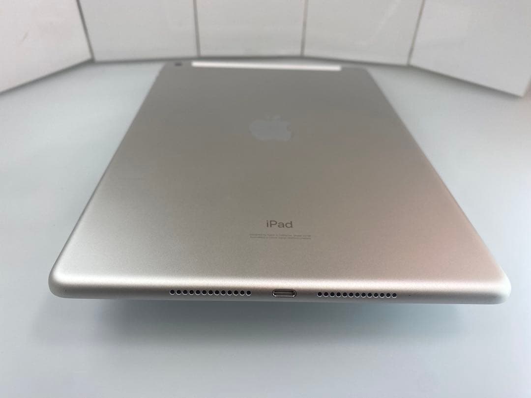 3*h様 iPad 第7世代　シルバー Cellular Model SIMフリ