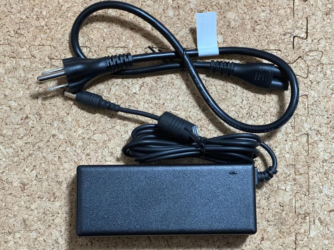 【中古】Intel NUCベアボーンキット NUC8v5PNK
