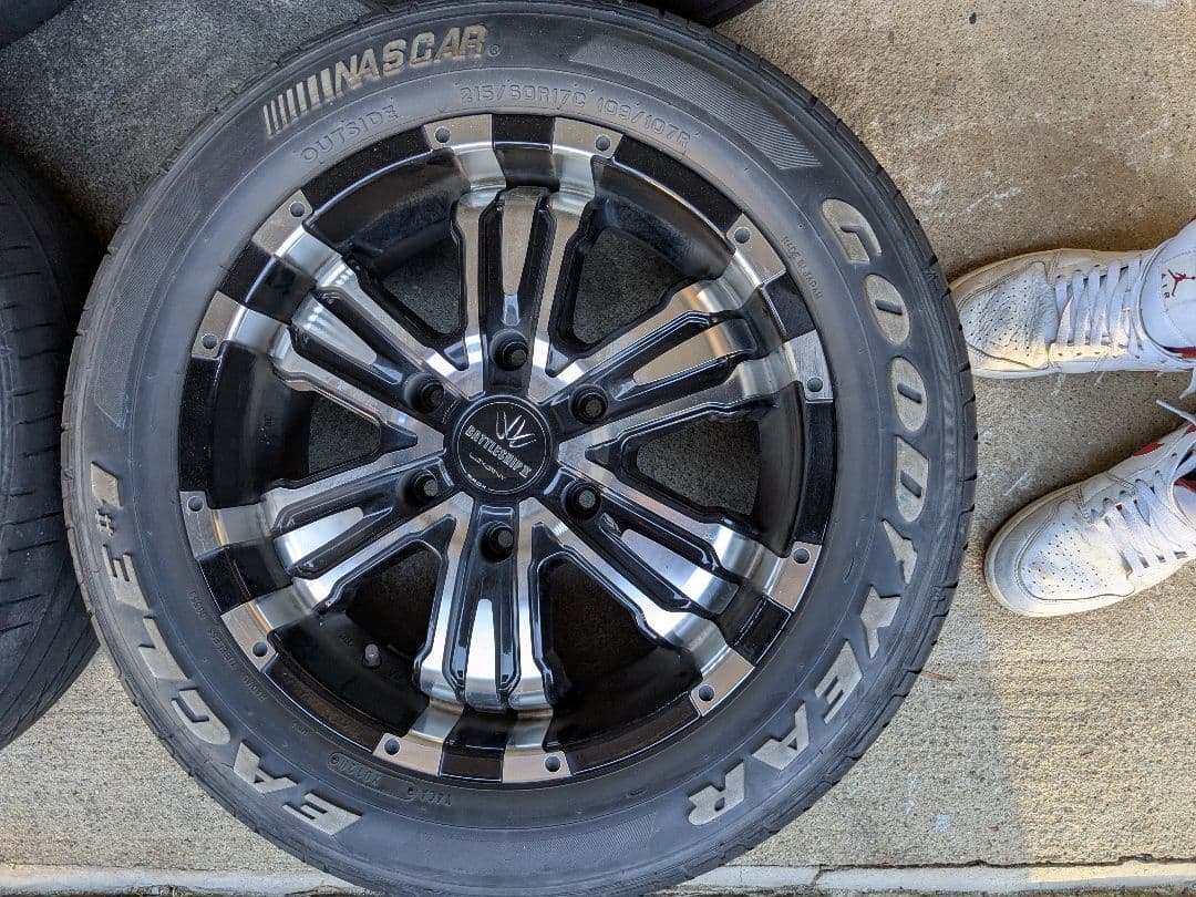 ゆーあ ロクサーニバトルシップ2 17インチタイヤホイールセット