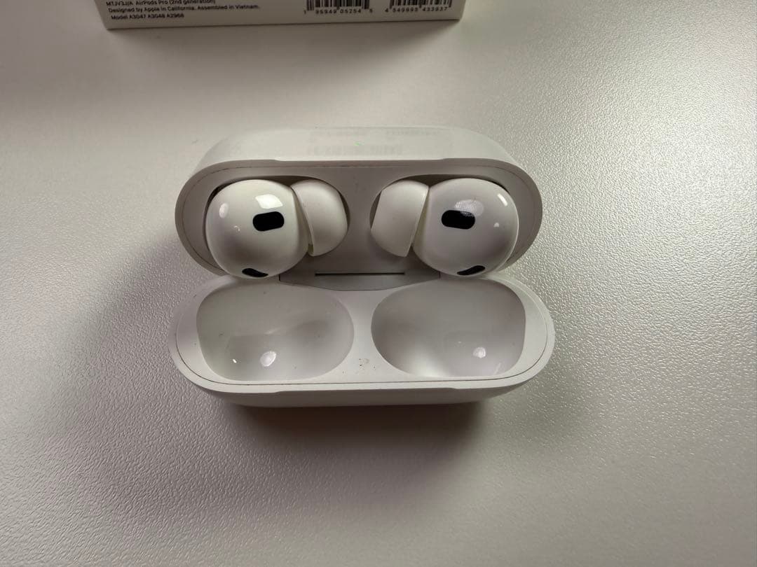 め*様 AirPods Pro 第2世代 - MagSafe充電ケース(USB-