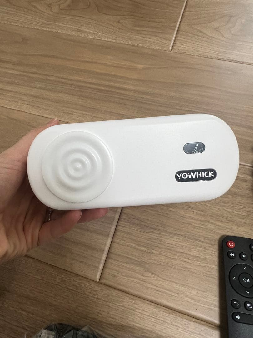 YOWHICK プロジェクター 超小型 家庭用&三脚