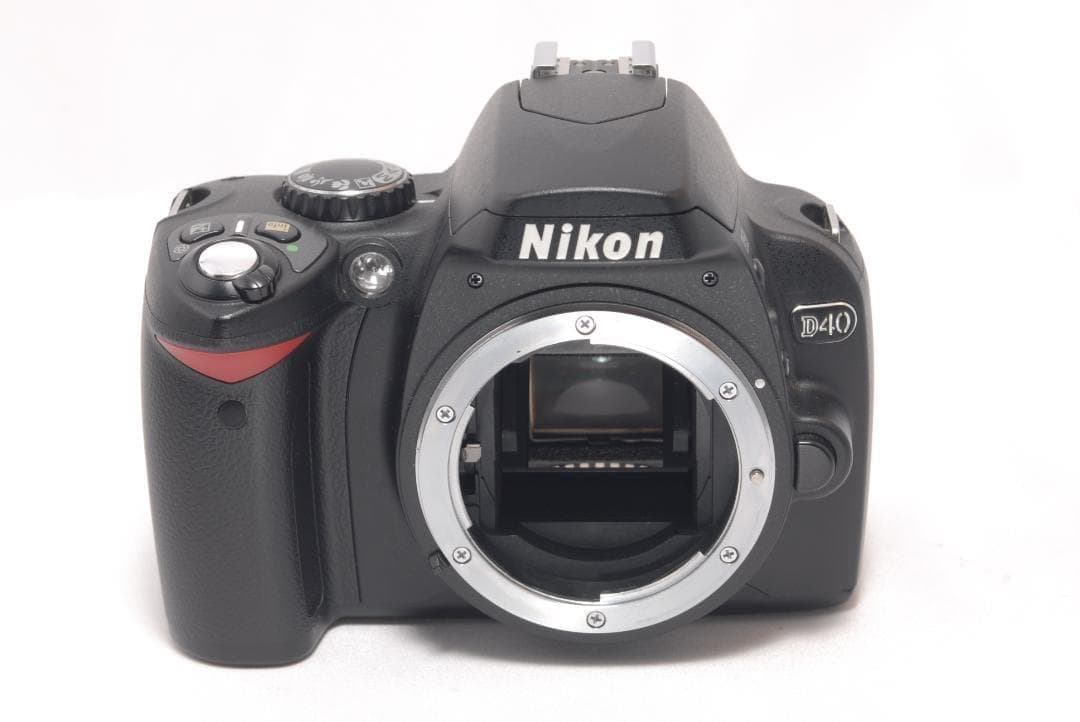 ⭐️簡単操作で安心⭐️Nikon D40　デジタル一眼レフ 高画質　ニコン