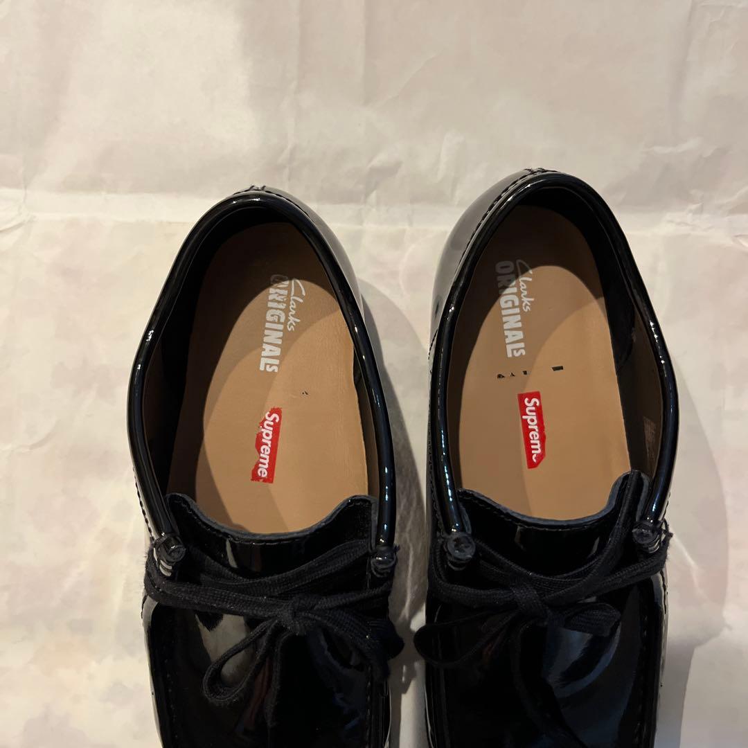 靴 Supreme Clarks Wallabee