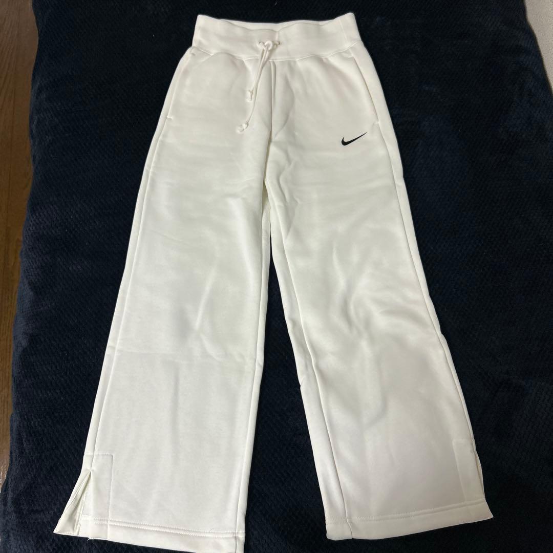 Nike ホワイト　トレーナー　パンツセット　裏起毛