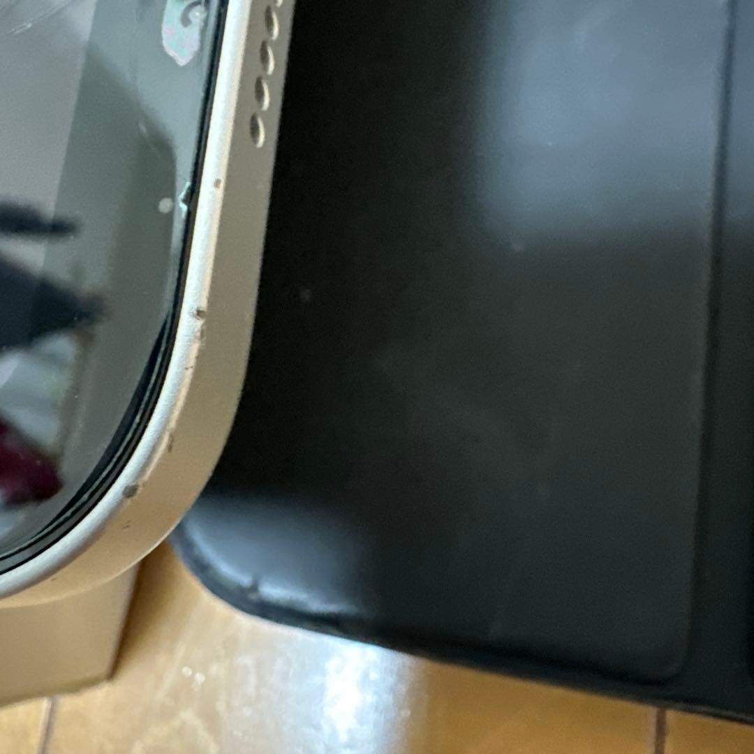 R*a様 Apple iPad シルバー 本体64gb ケースタッチペン付き