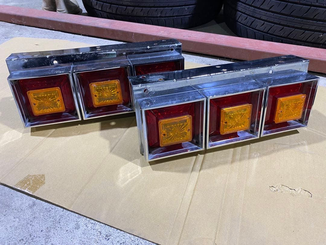 3連角テール　ジェット? 2トン　デコトラ