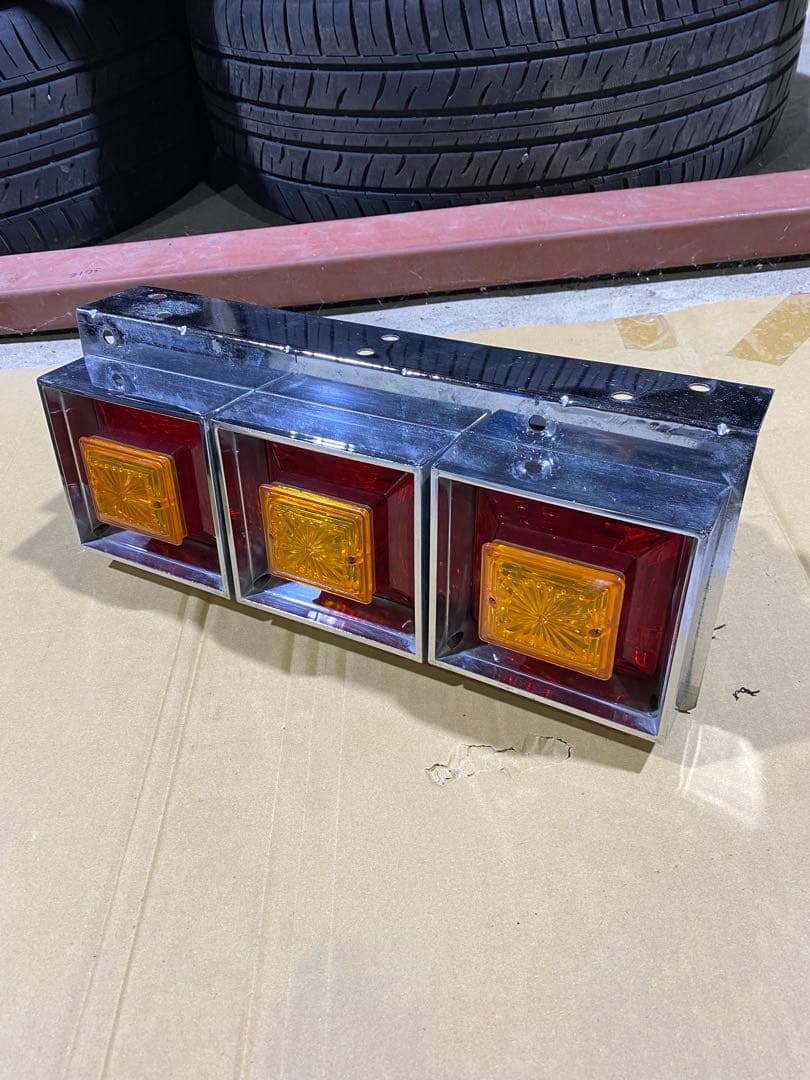 3連角テール　ジェット? 2トン　デコトラ