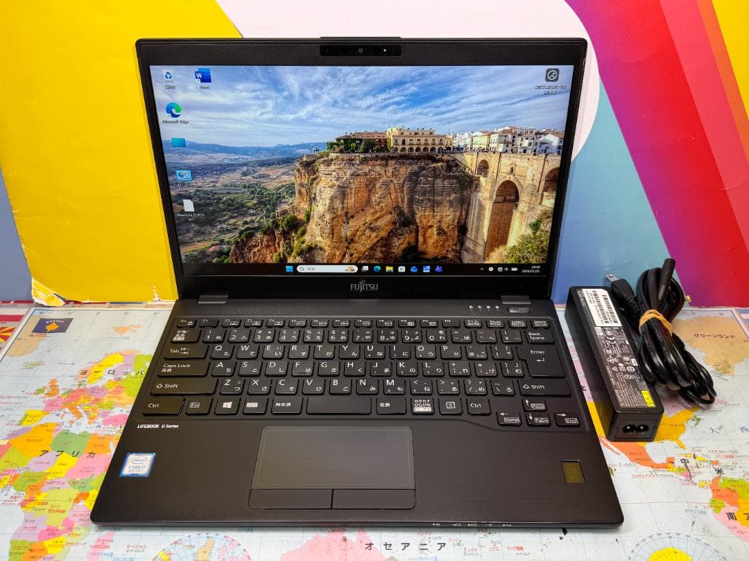 良品 i7・16GB 富士通 U939/B 13.3型FHD ノートPC 超軽量