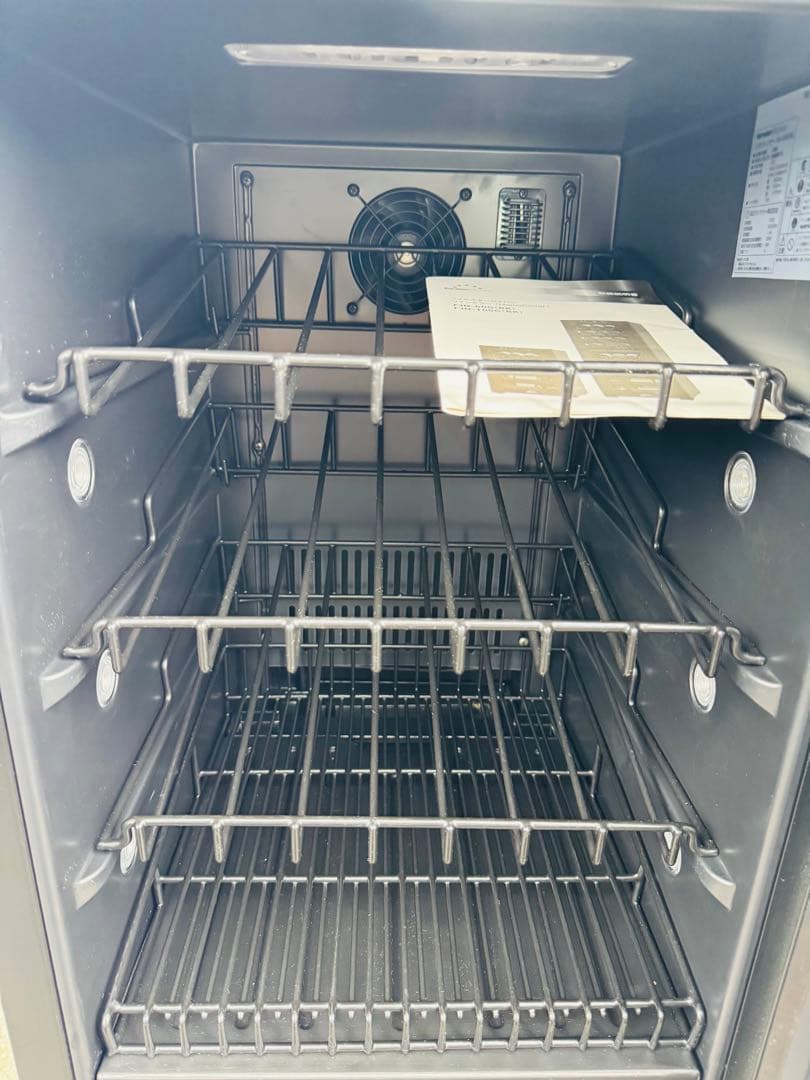 9r8 フォルスタージャパンFJN-100G(BK) ワインセラー 2016年製