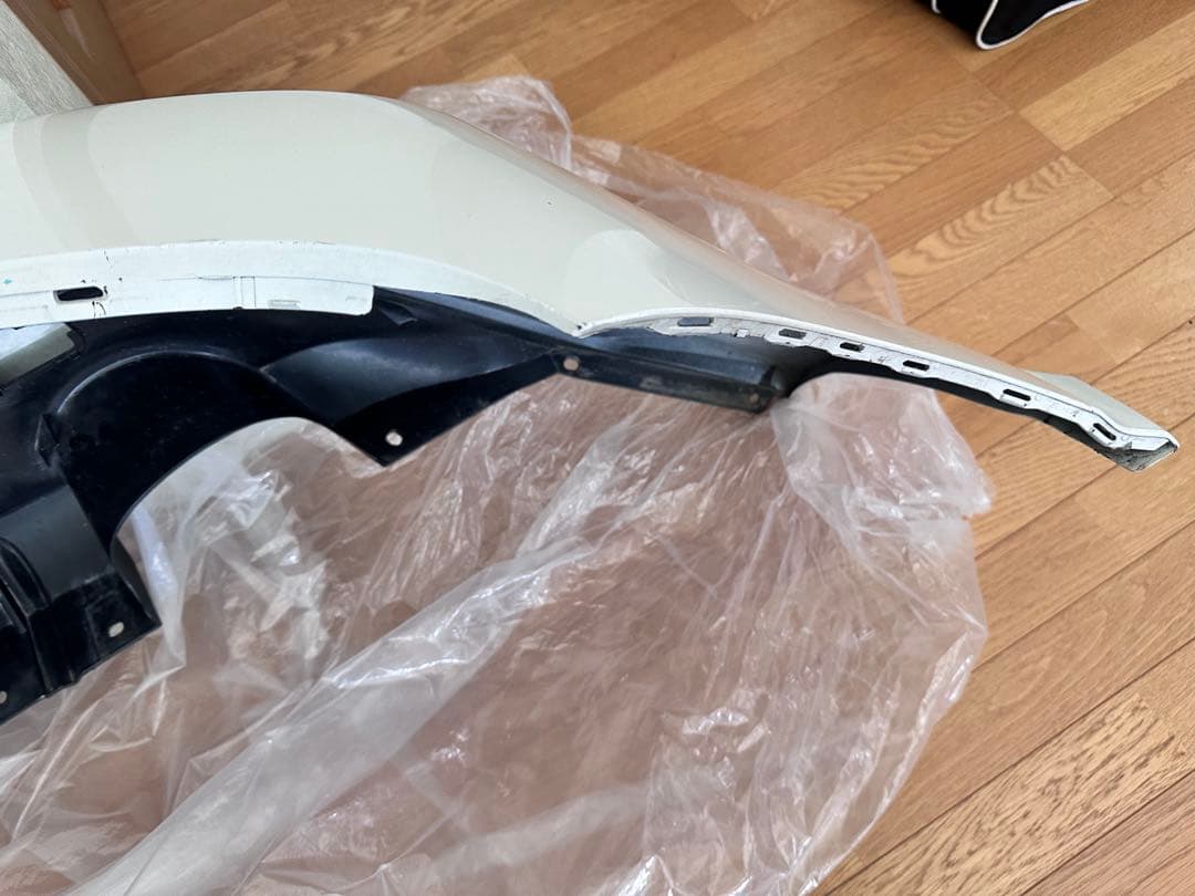 gr86 リアバンパー　ホワイトパール