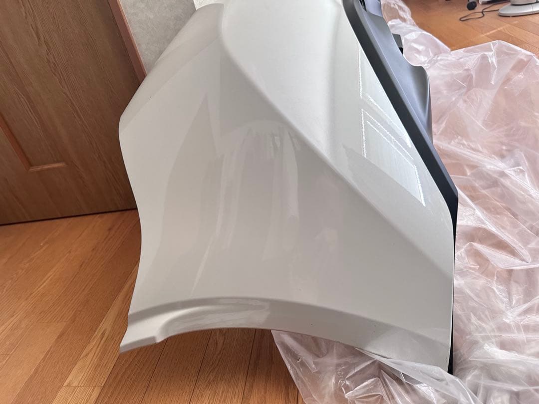 gr86 リアバンパー　ホワイトパール