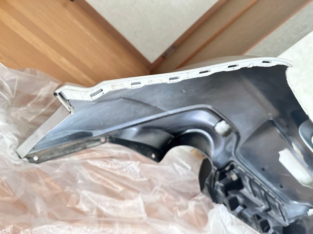 gr86 リアバンパー　ホワイトパール