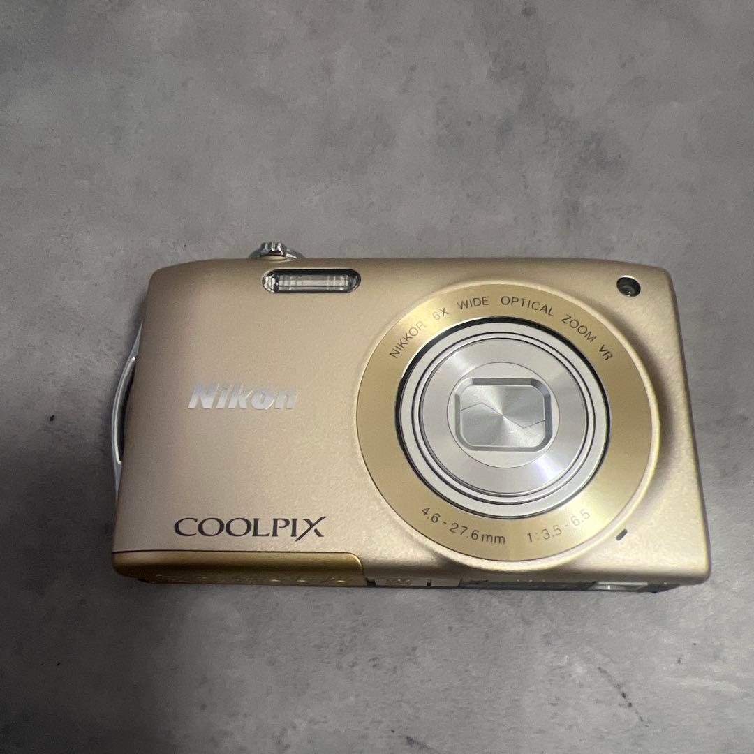 極美品 NICON COOIPIX S3300 ゴールド