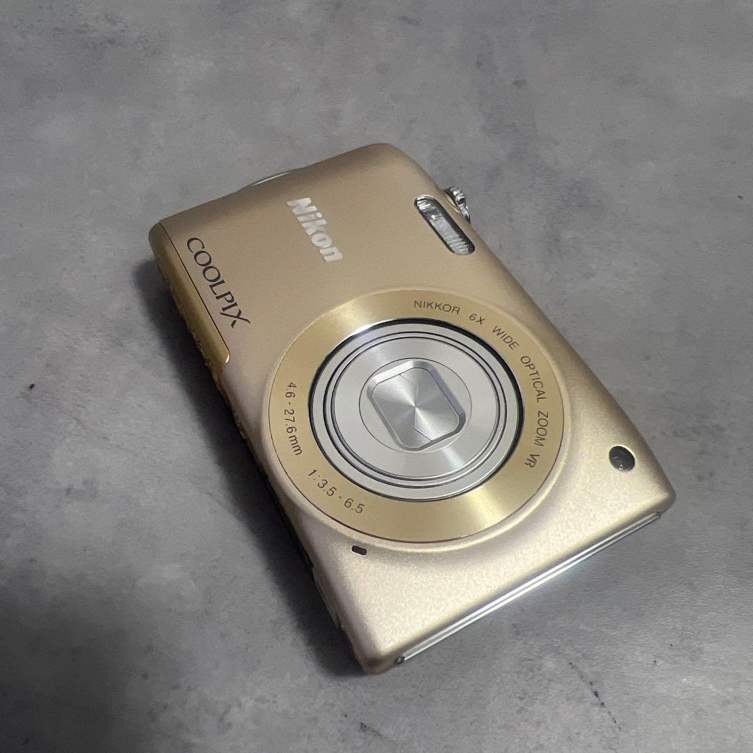 極美品 NICON COOIPIX S3300 ゴールド