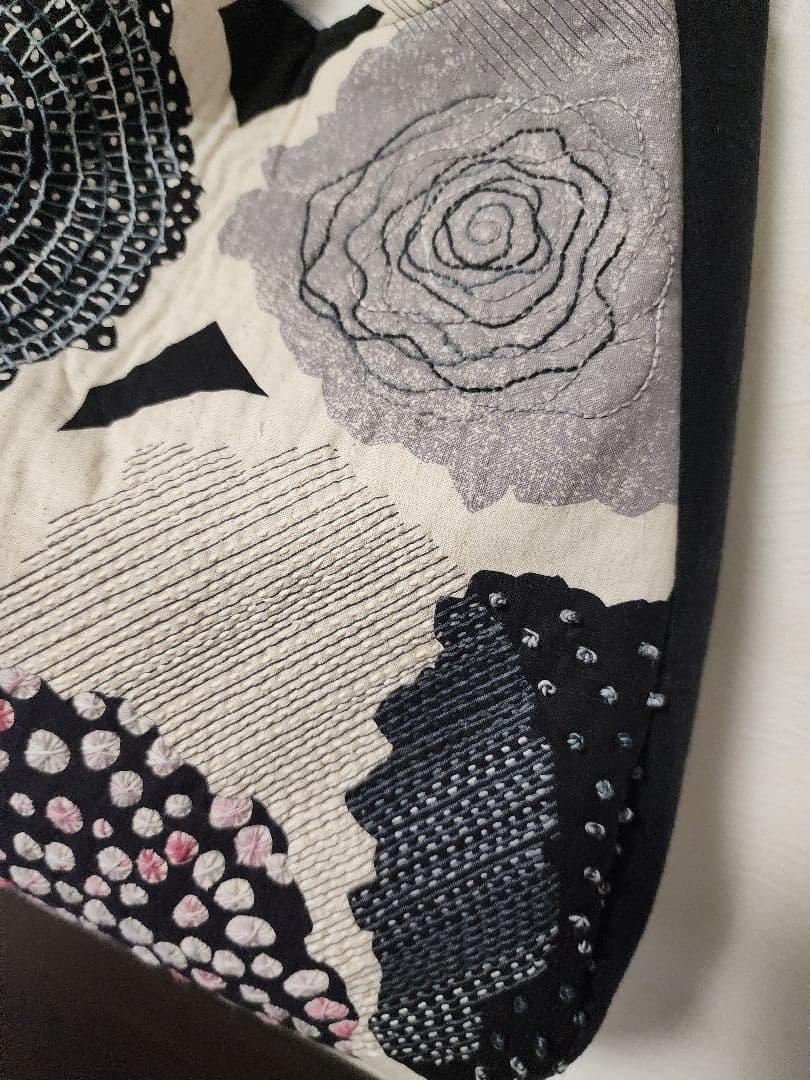 ♡新作　モノトーン系のエチノ生地に豪華に刺し子　一点もの　センソユニコ慈雨等