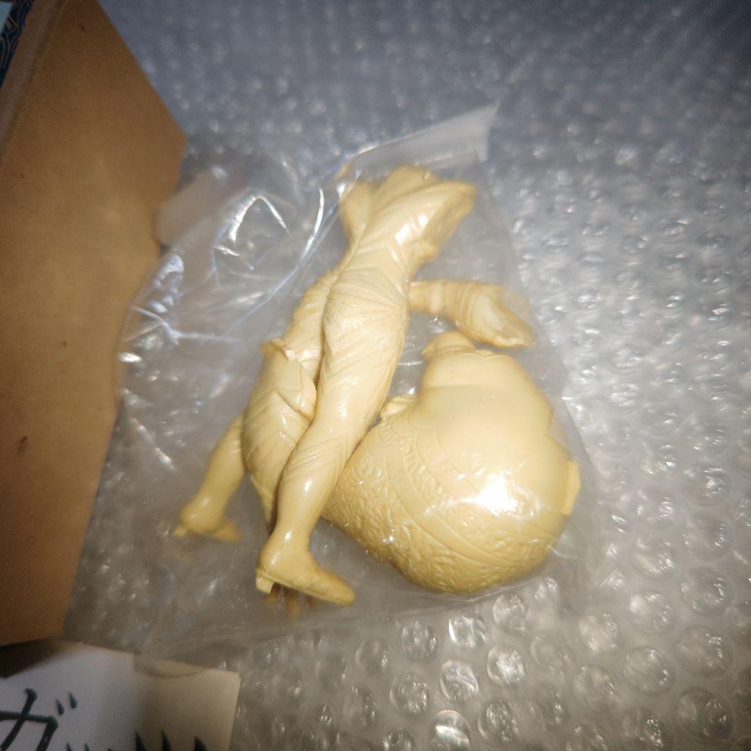 怪獣無法地帯　ガッツ星人　ガレージキット　未組立