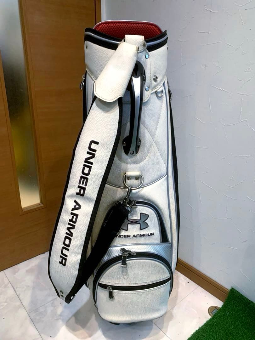 希少　良品　完売　アンダーアーマー　キャディバッグ　本格アスリート　おしゃれ