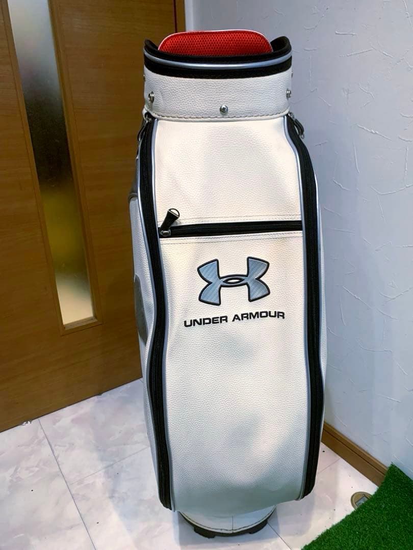 希少　良品　完売　アンダーアーマー　キャディバッグ　本格アスリート　おしゃれ