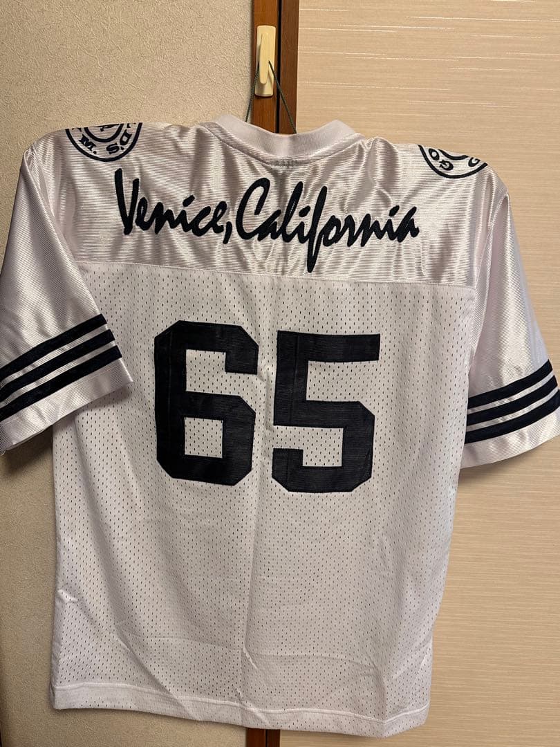 GOLD'S GYM （アメリカンフットボール型）シャツ 65